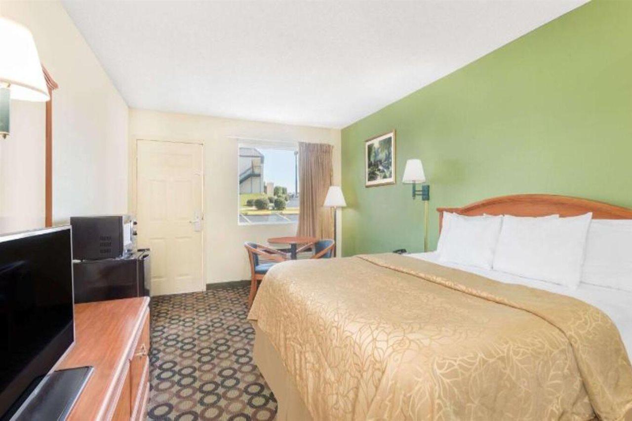 Economy Inn By Oyo Ashburn Exterior foto